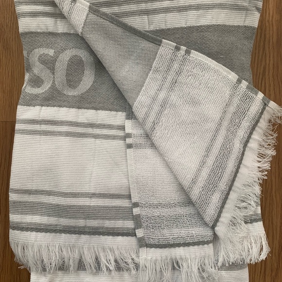 Nespresso Towel and Glass Water Bottle Bundle - Picture 4 of 8